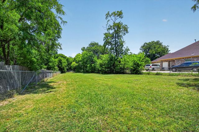 4450 Percy Street, Lancaster, TX 75134