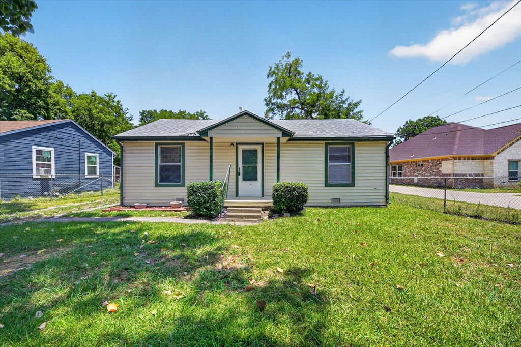 4450 Percy Street, Lancaster, TX 75134