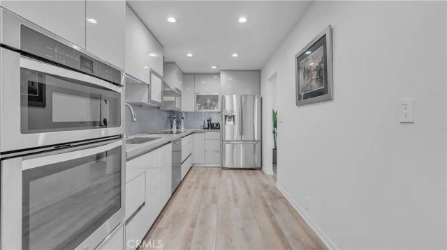 320 E Stocker 304, Glendale, CA 91207