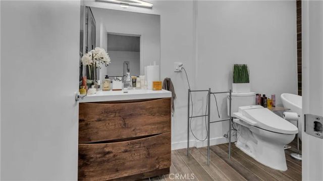 320 E Stocker 304, Glendale, CA 91207