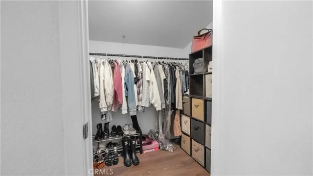 320 E Stocker 304, Glendale, CA 91207