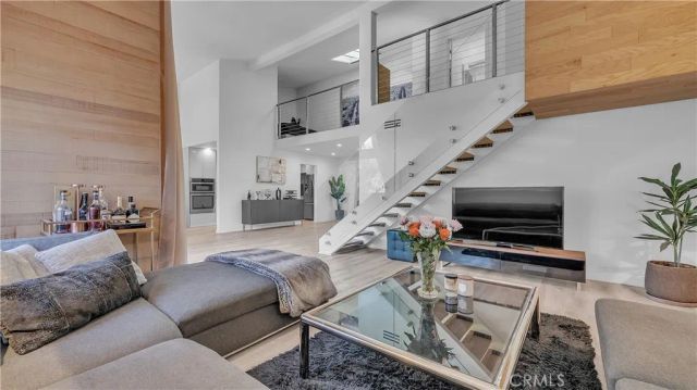 320 E Stocker 304, Glendale, CA 91207