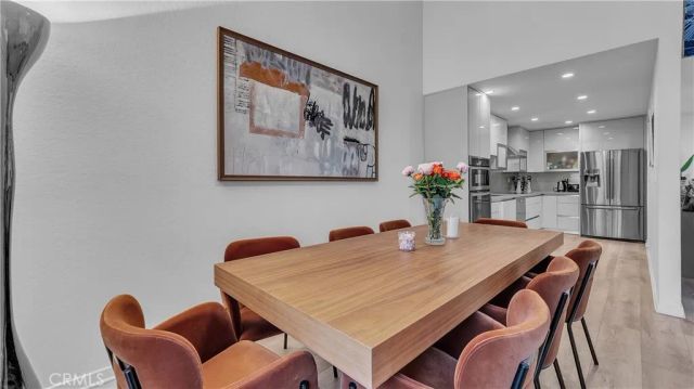 320 E Stocker 304, Glendale, CA 91207
