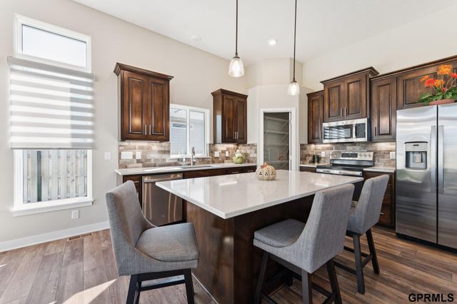 17676 Potter Street, Bennington, NE 68007