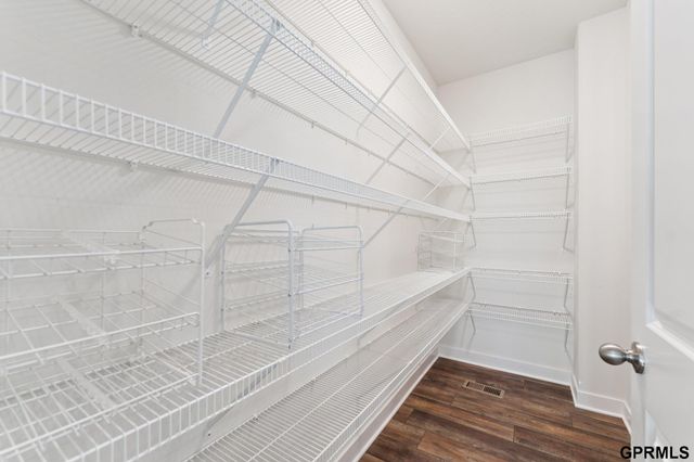 17676 Potter Street, Bennington, NE 68007