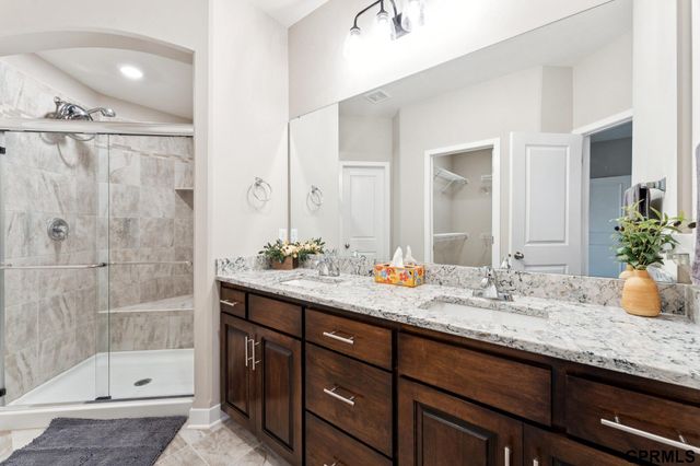 17676 Potter Street, Bennington, NE 68007