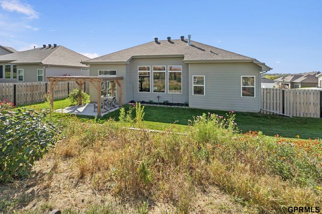 17676 Potter Street, Bennington, NE 68007