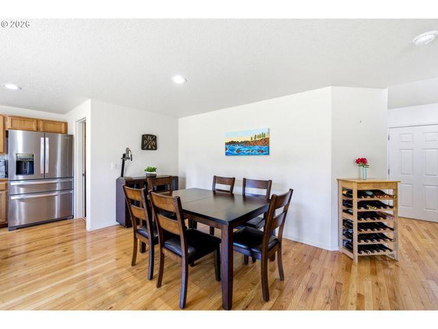 1008 GRANT St, Lafayette, OR 97127