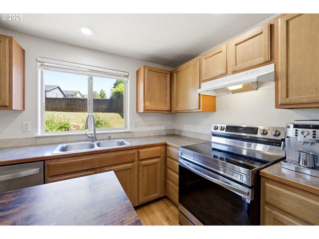1008 GRANT St, Lafayette, OR 97127