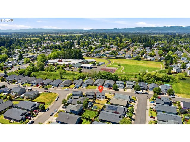 1008 GRANT St, Lafayette, OR 97127