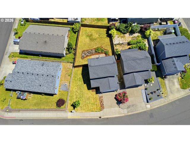 1008 GRANT St, Lafayette, OR 97127