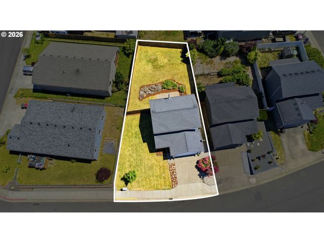 1008 GRANT St, Lafayette, OR 97127