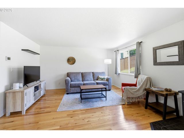 1008 GRANT St, Lafayette, OR 97127