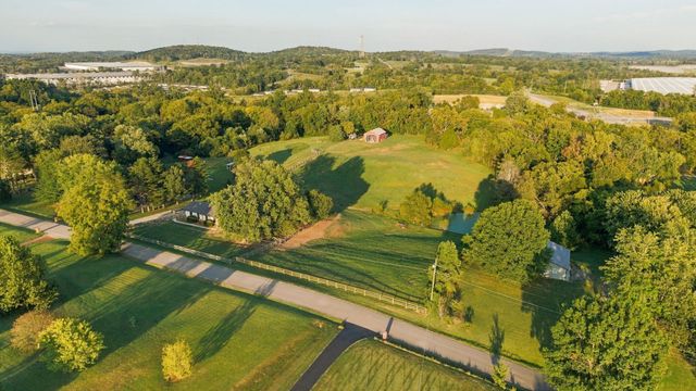 175 Bettis Rd, Lebanon, TN 37090