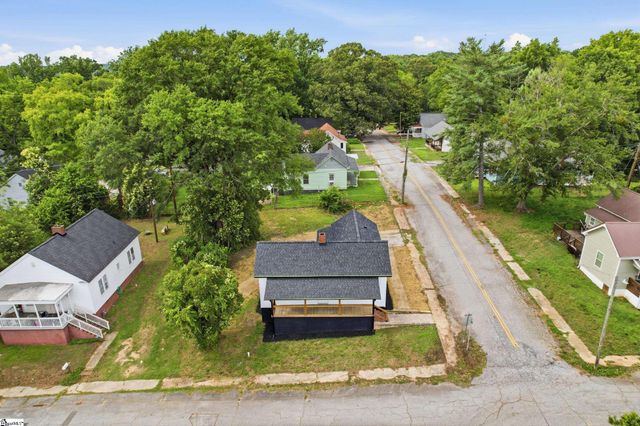 706 Gray Street, Woodruff, SC 29388