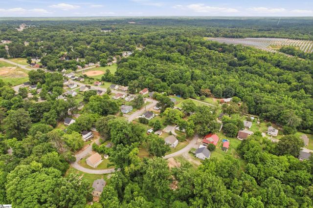 706 Gray Street, Woodruff, SC 29388