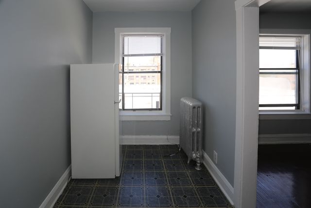 4608 N Beacon Street 4D, Chicago, IL 60640