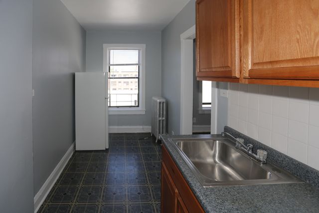 4608 N Beacon Street 4D, Chicago, IL 60640