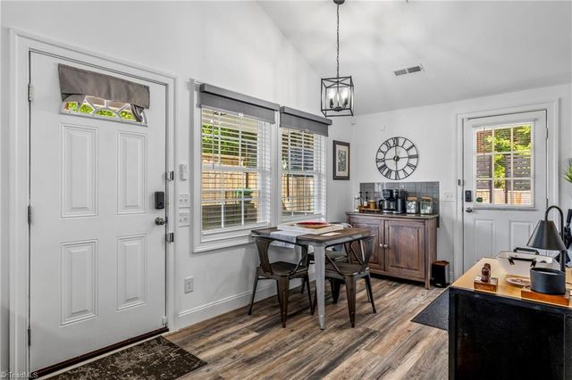 505 Kent Court, High Point, NC 27260