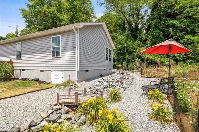 505 Kent Court, High Point, NC 27260