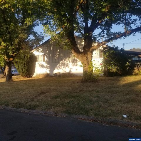 2990 Chester Av NE, Salem, OR 97301