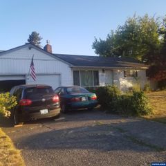 2990 Chester Av NE, Salem, OR 97301