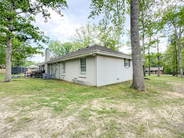 1506 Hillwood Cir, Lafayette, TN 37083