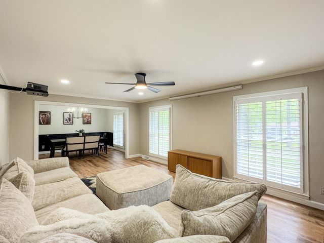1506 Hillwood Cir, Lafayette, TN 37083