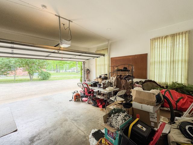 1506 Hillwood Cir, Lafayette, TN 37083