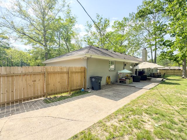 1506 Hillwood Cir, Lafayette, TN 37083