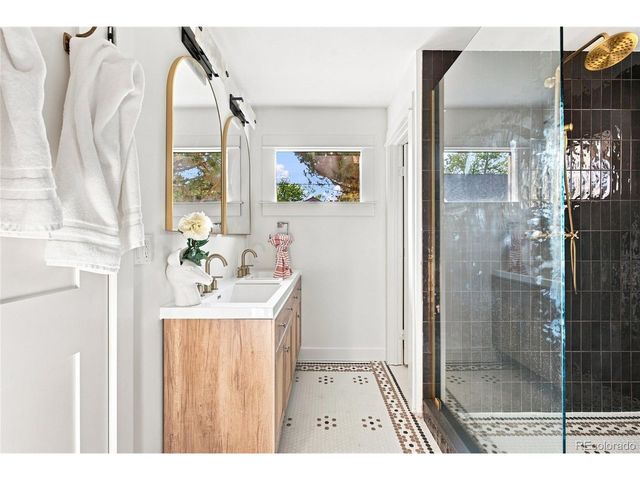 1005 Garfield St, Denver, CO 80206