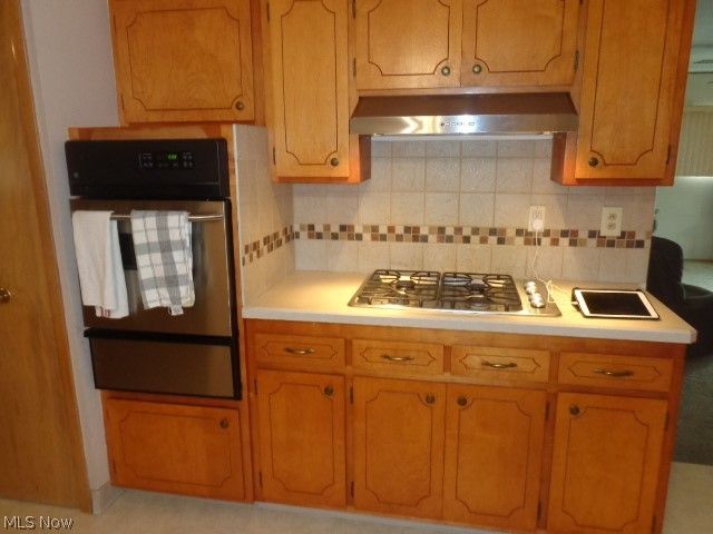 6195 Jamestown Drive, Parma, OH 44134