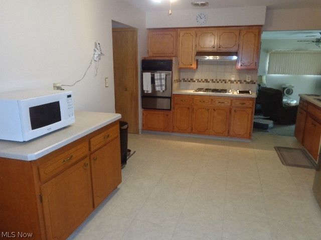 6195 Jamestown Drive, Parma, OH 44134