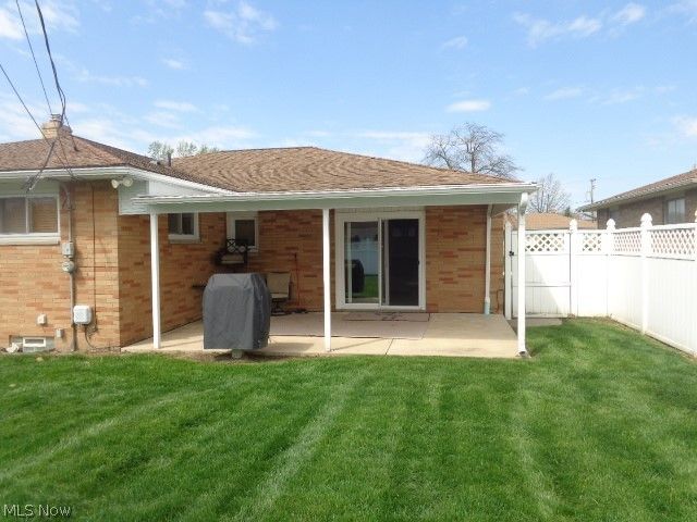 6195 Jamestown Drive, Parma, OH 44134