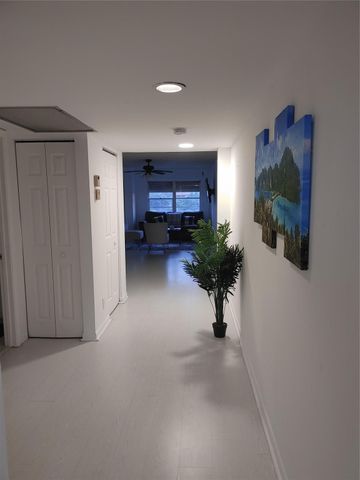 12900 SW 7th Court 410b, Pembroke Pines, FL 33027