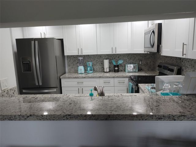 12900 SW 7th Court 410b, Pembroke Pines, FL 33027