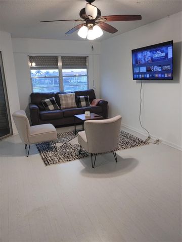 12900 SW 7th Court 410b, Pembroke Pines, FL 33027