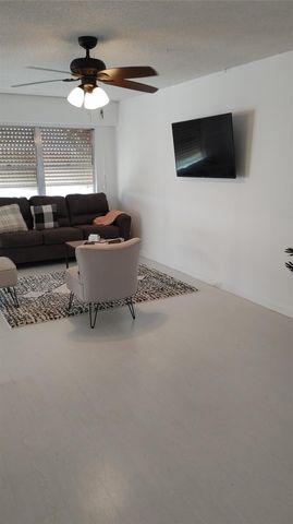 12900 SW 7th Court 410b, Pembroke Pines, FL 33027