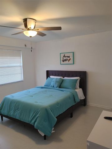 12900 SW 7th Court 410b, Pembroke Pines, FL 33027