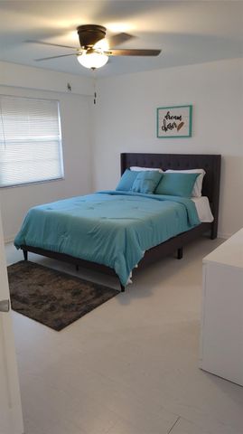 12900 SW 7th Court 410b, Pembroke Pines, FL 33027