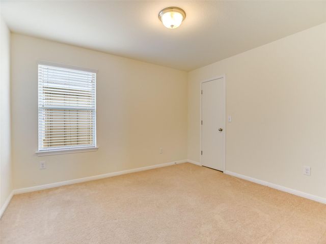 300 Wapiti RD, Buda, TX 78610