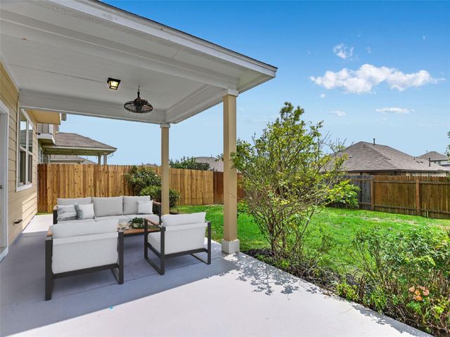 300 Wapiti RD, Buda, TX 78610
