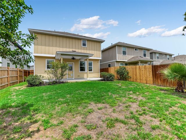 300 Wapiti RD, Buda, TX 78610