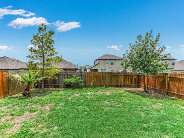 300 Wapiti RD, Buda, TX 78610