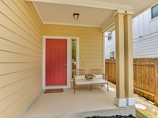 300 Wapiti RD, Buda, TX 78610