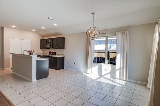 5527 Diaz Avenue, Fort Worth, TX 76107