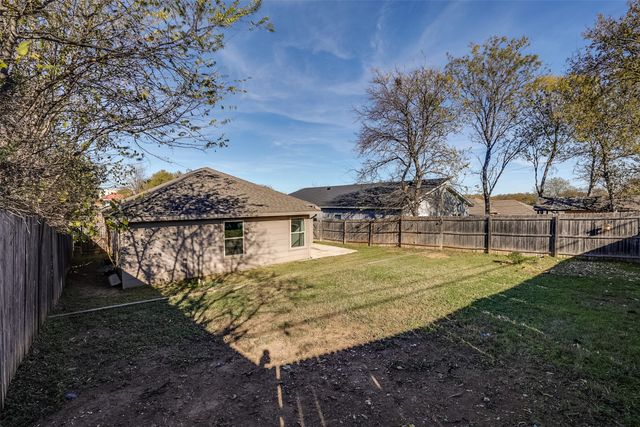 5527 Diaz Avenue, Fort Worth, TX 76107