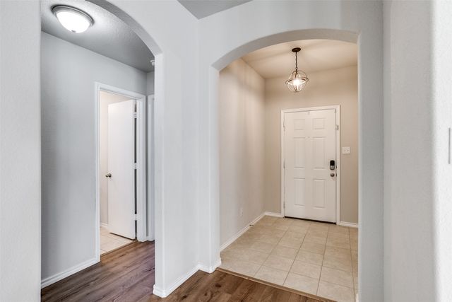 5527 Diaz Avenue, Fort Worth, TX 76107