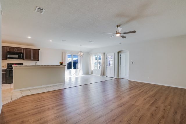 5527 Diaz Avenue, Fort Worth, TX 76107