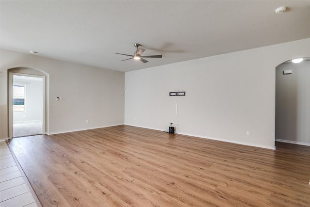 5527 Diaz Avenue, Fort Worth, TX 76107